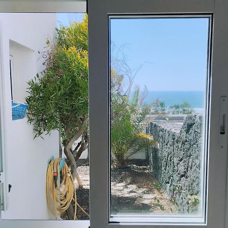 Beautiful Small Bungalow, Amazing Views And Garden Фамара Екстериор снимка